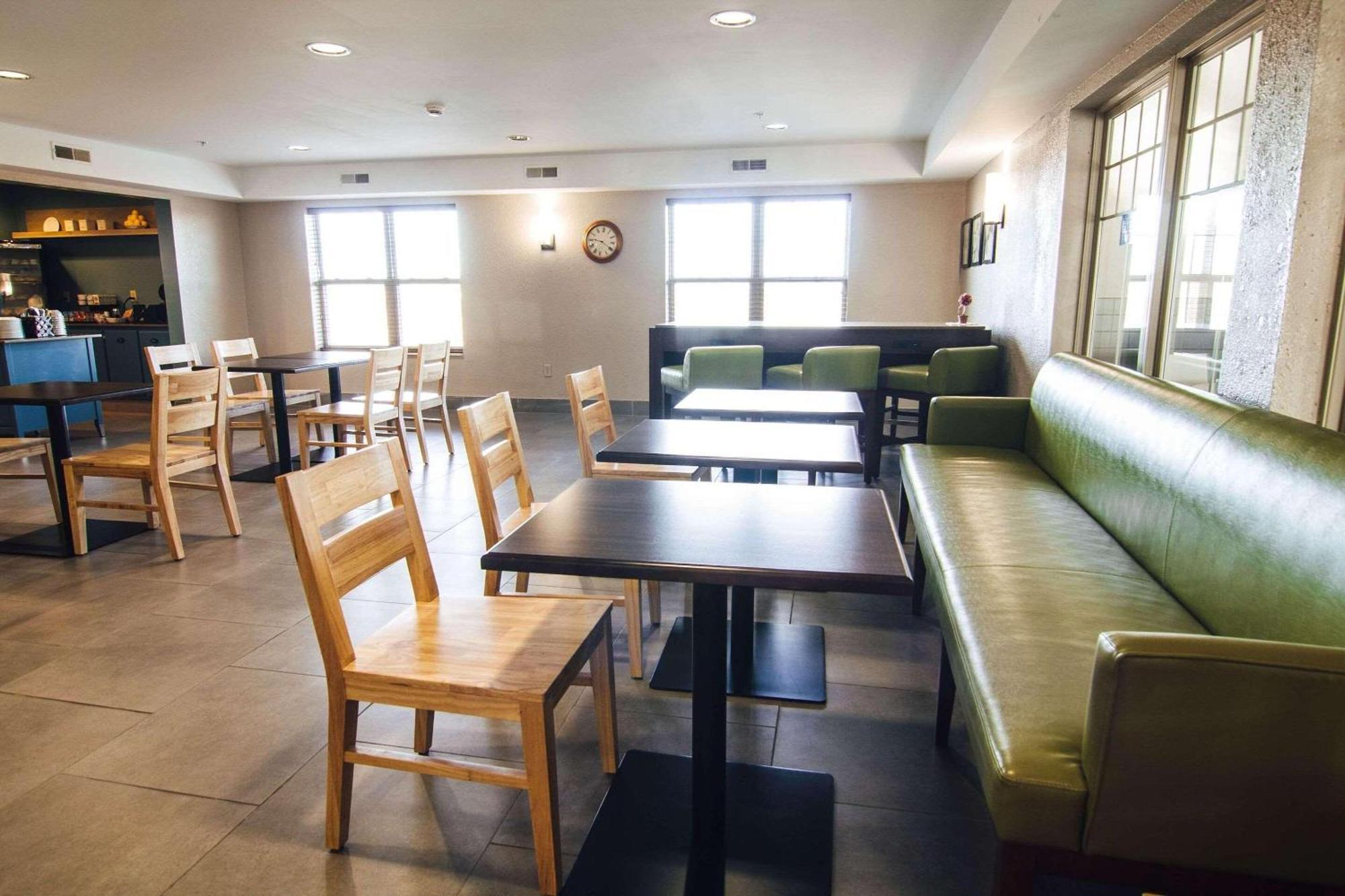 Country Inn & Suites By Radisson, Stockton, Il Dış mekan fotoğraf