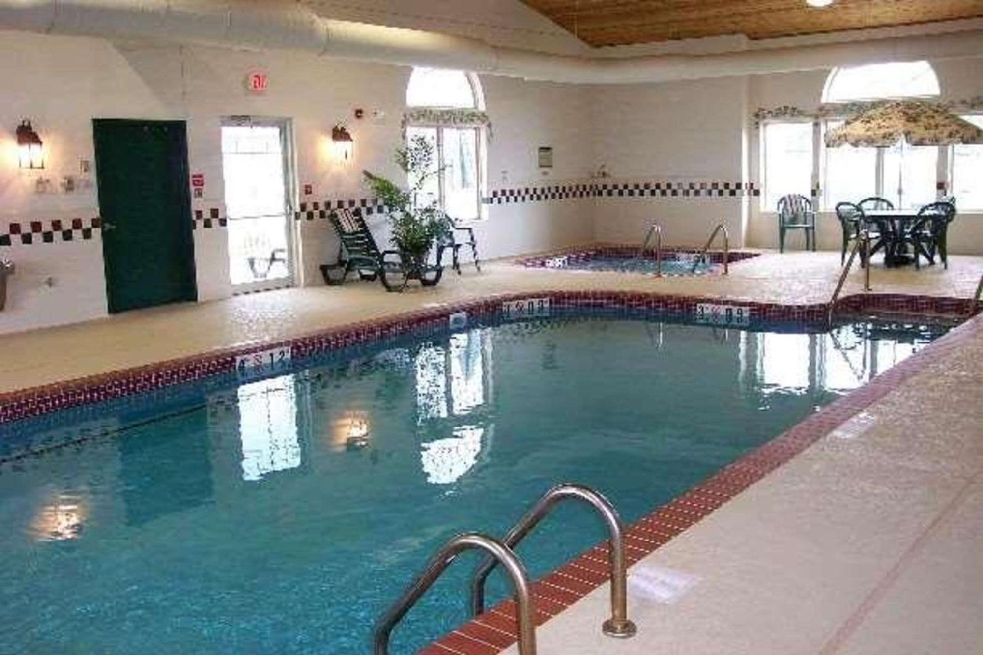 Country Inn & Suites By Radisson, Stockton, Il Dış mekan fotoğraf